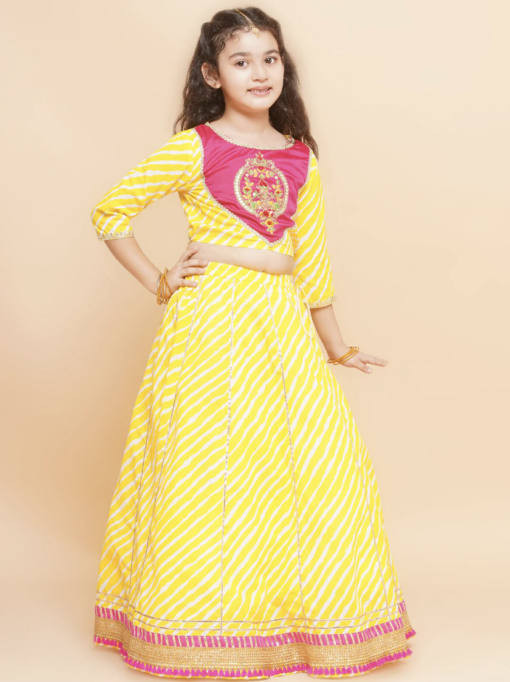 Yellow Leheriya Printed Lehenga & Pink Embroidered Choli with Dupatta - Image 4
